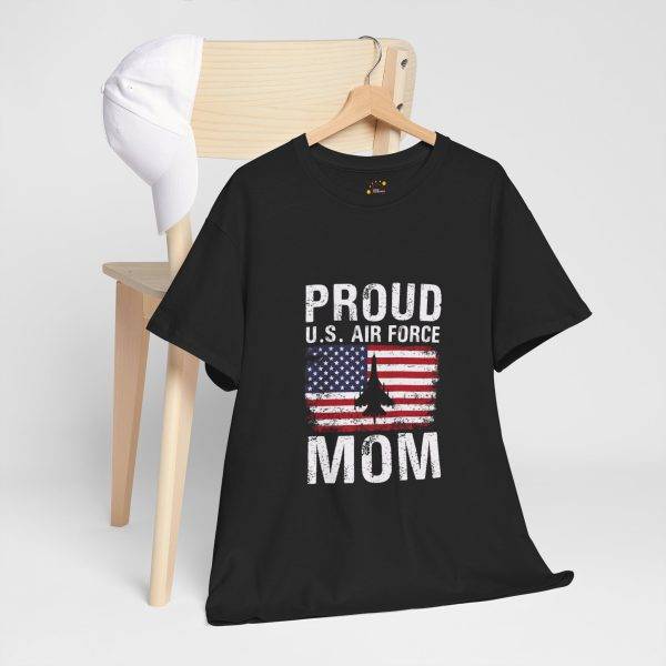 Proud U.S. Air Force Mom Unisex Heavy Cotton Tee
