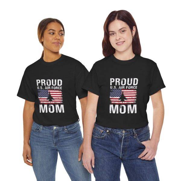 Proud U.S. Air Force Mom Unisex Heavy Cotton Tee