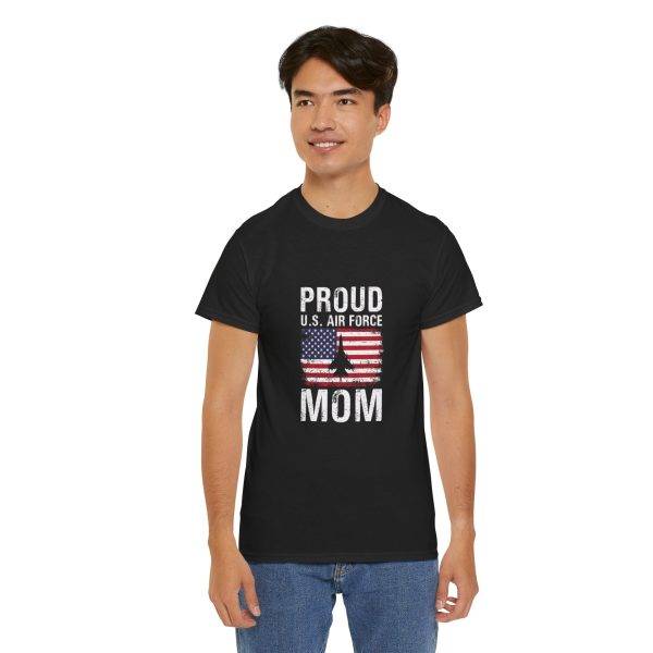 Proud U.S. Air Force Mom Unisex Heavy Cotton Tee