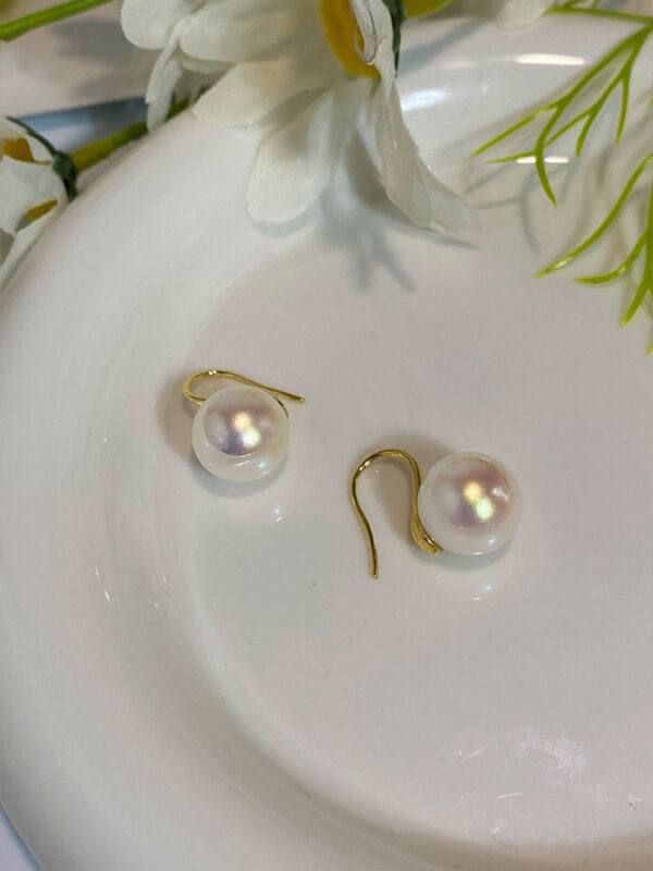 Simple pearl earrings for women